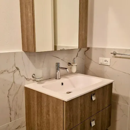 Gardastar Apartman Desenzano del Garda